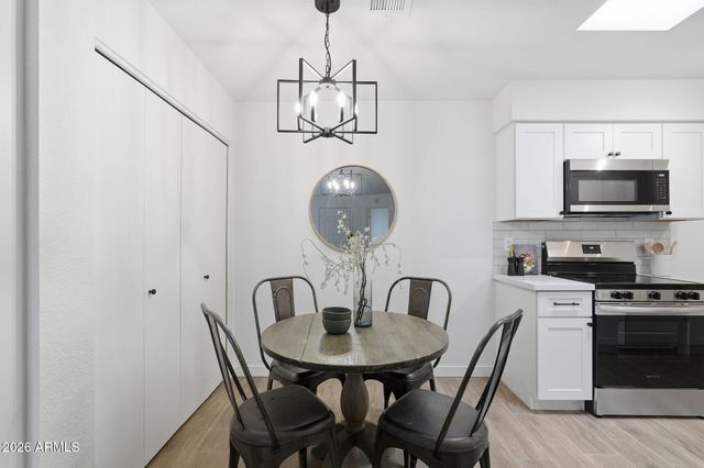 25 N COTTONWOOD Street 63, Chandler, AZ 85225