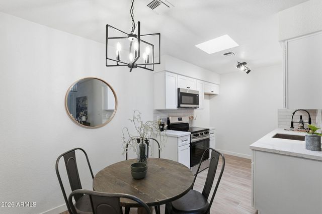25 N COTTONWOOD Street 63, Chandler, AZ 85225