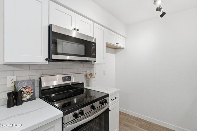 25 N COTTONWOOD Street 63, Chandler, AZ 85225