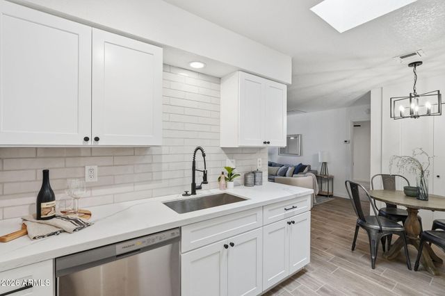 25 N COTTONWOOD Street 63, Chandler, AZ 85225