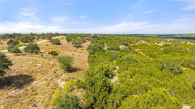 136 Legacy Hills DR, Johnson City, TX 78636