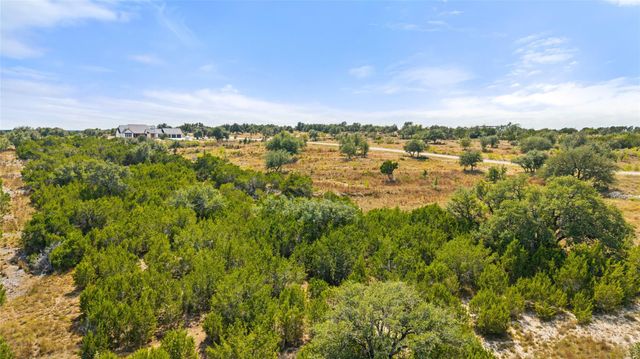 136 Legacy Hills DR, Johnson City, TX 78636