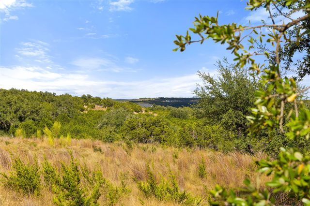 136 Legacy Hills DR, Johnson City, TX 78636