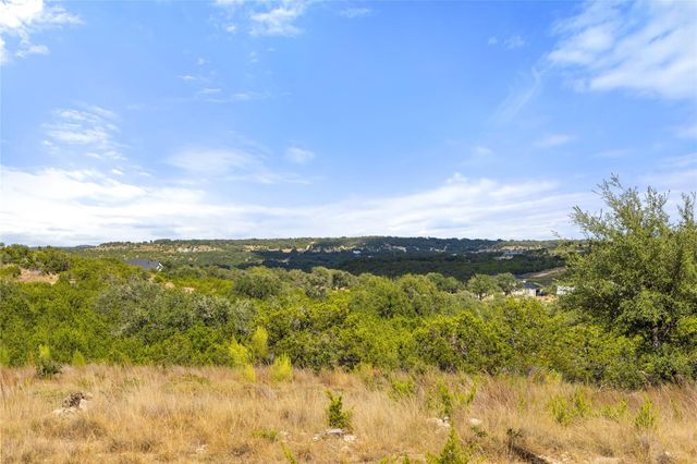 136 Legacy Hills DR, Johnson City, TX 78636