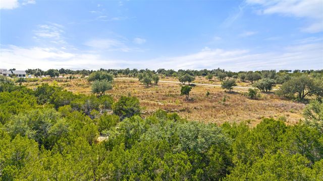 136 Legacy Hills DR, Johnson City, TX 78636