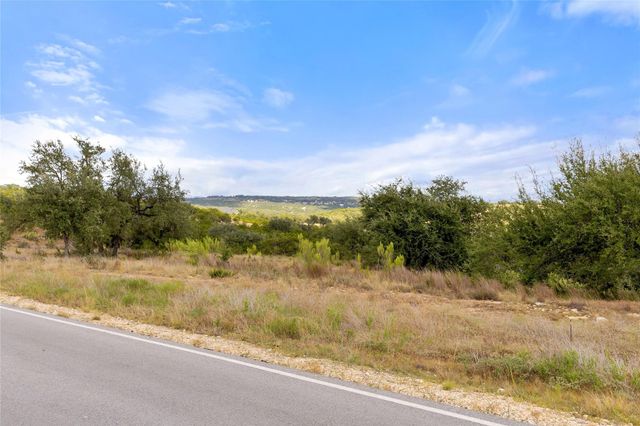 136 Legacy Hills DR, Johnson City, TX 78636