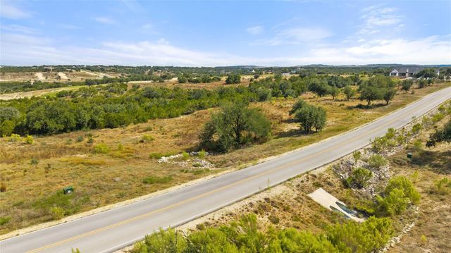 136 Legacy Hills DR, Johnson City, TX 78636