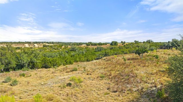 136 Legacy Hills DR, Johnson City, TX 78636