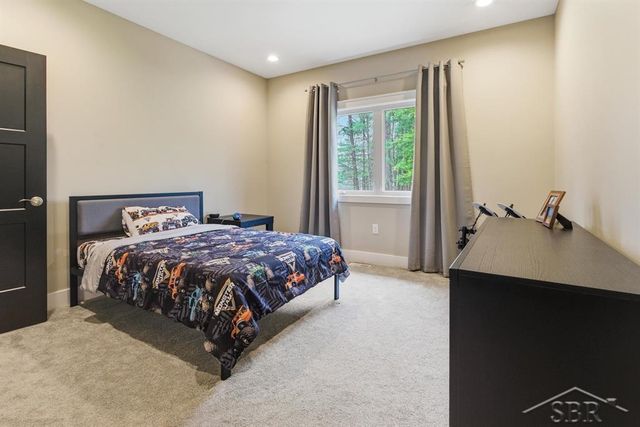921 S Crooked Tree Lane, Midland, MI 48640