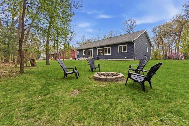 921 S Crooked Tree Lane, Midland, MI 48640