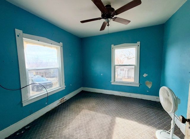 302 E Bell Avenue, Des Moines, IA 50315