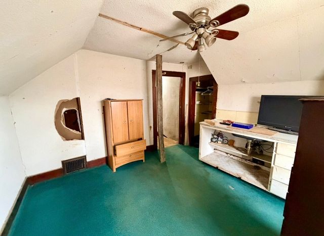 302 E Bell Avenue, Des Moines, IA 50315