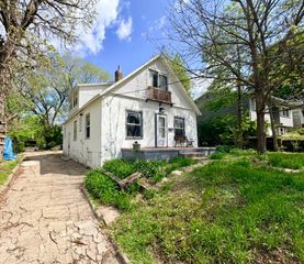 302 E Bell Avenue, Des Moines, IA 50315