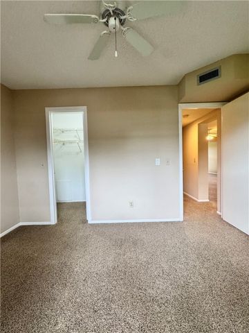 32 Plantation Drive 105, Vero Beach, FL 32966