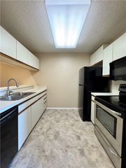 32 Plantation Drive 105, Vero Beach, FL 32966