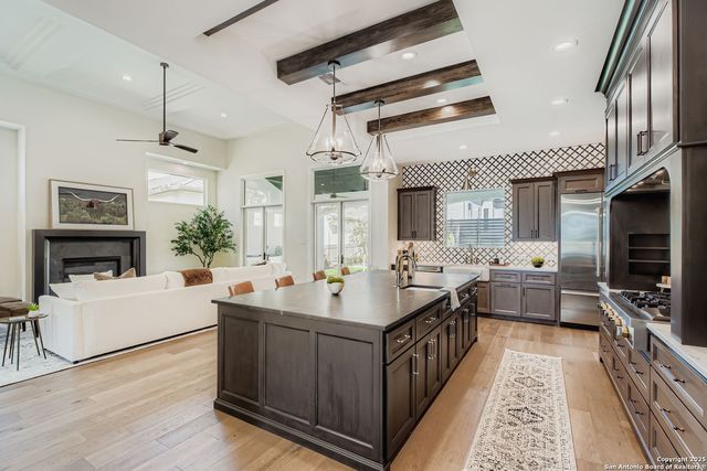 6907 Bluff Run, San Antonio, TX 78257
