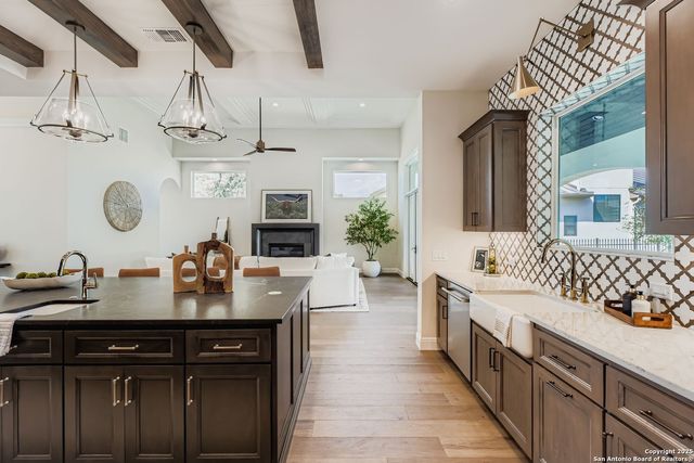 6907 Bluff Run, San Antonio, TX 78257