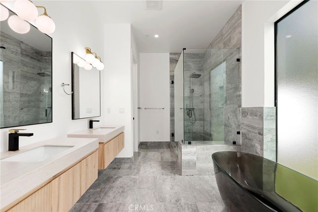228 Costa Mesa Street, Costa Mesa, CA 92627