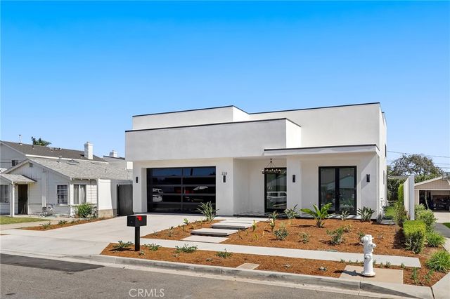 228 Costa Mesa Street, Costa Mesa, CA 92627