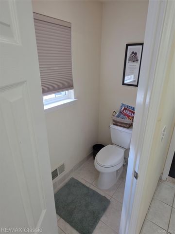 14215 Red Oak Drive, Van Buren Charter Township, MI 48111