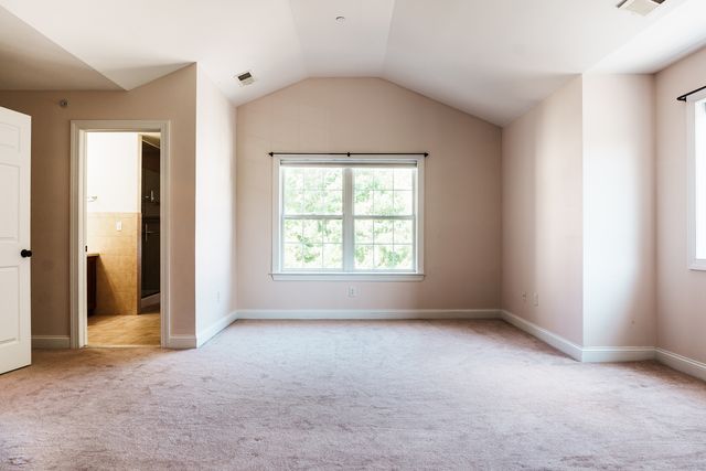 14 Last Leaf Circle 14, Windsor, CT 06095