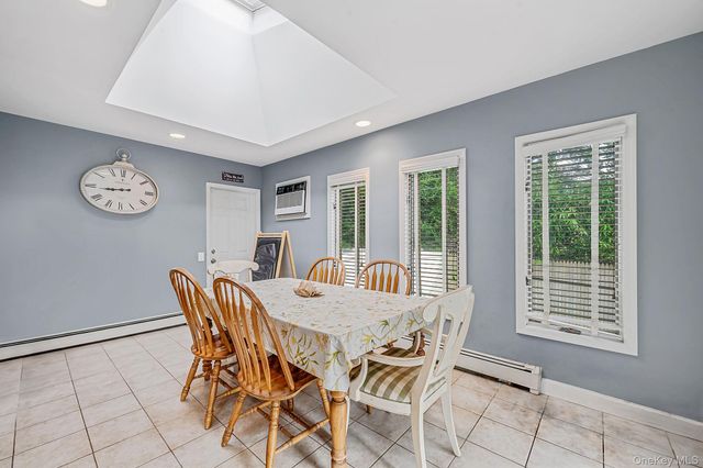 86 Creighton Avenue, Ronkonkoma, NY 11779
