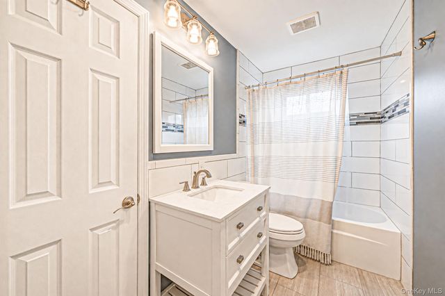 86 Creighton Avenue, Ronkonkoma, NY 11779