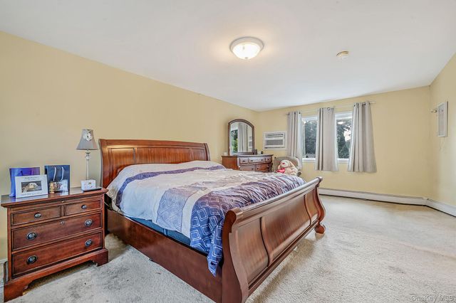 86 Creighton Avenue, Ronkonkoma, NY 11779