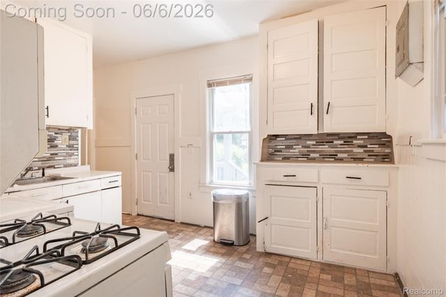 207 Richter Street, River Rouge, MI 48218