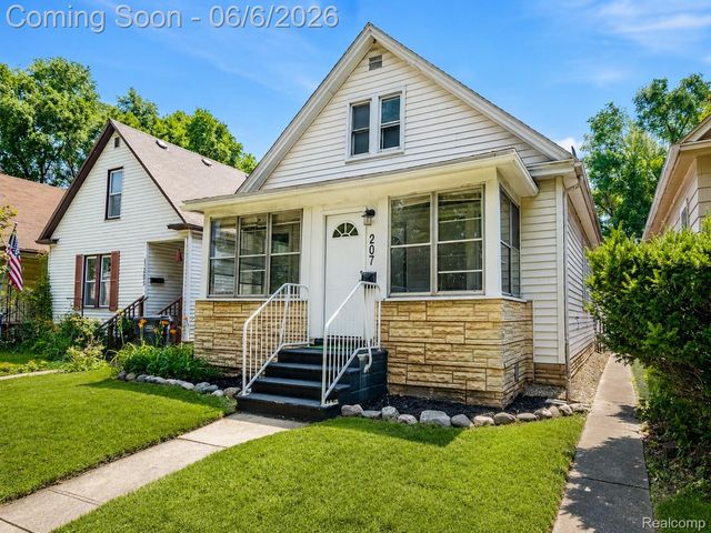 207 Richter Street, River Rouge, MI 48218