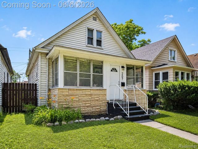 207 Richter Street, River Rouge, MI 48218