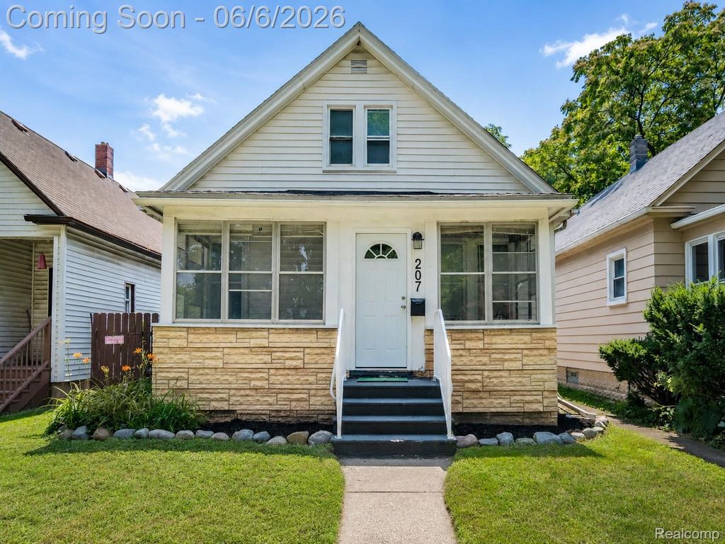 207 Richter Street, River Rouge, MI 48218