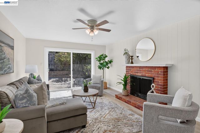 2737 Sulphur Dr, Hayward, CA 94541