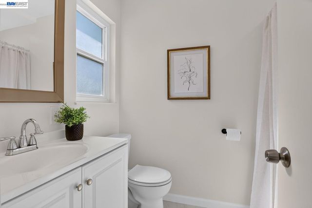 2737 Sulphur Dr, Hayward, CA 94541