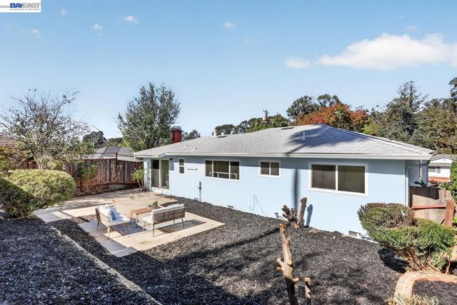 2737 Sulphur Dr, Hayward, CA 94541