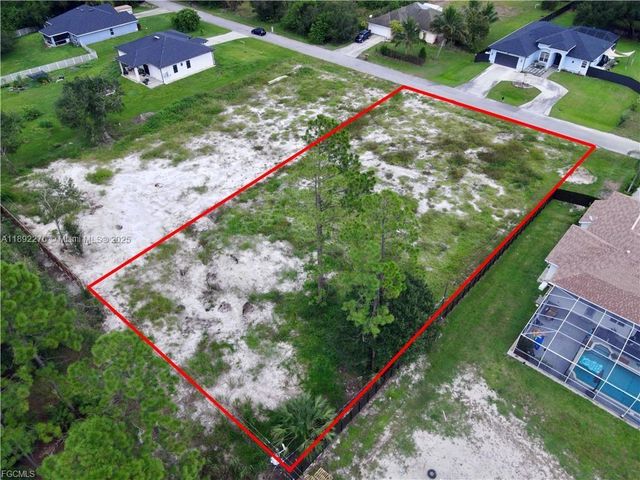 607 COLUMBUS AVE, Lehigh Acres, FL 33972