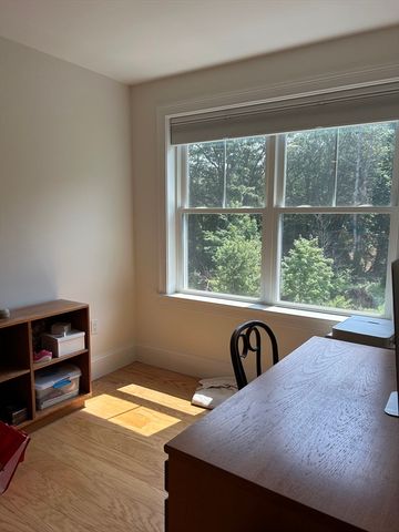 6 Lily Pond Ln 6, Lexington, MA 02420