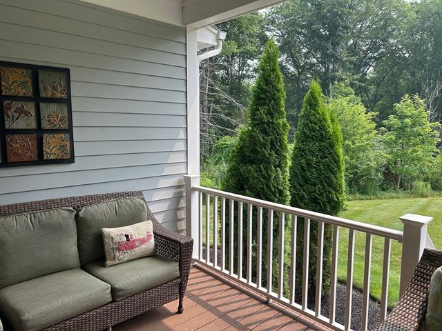 6 Lily Pond Ln 6, Lexington, MA 02420