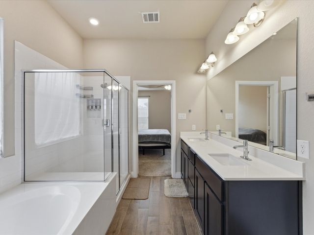 1044 Pitch Pine Street, Hickory Creek, TX 75065