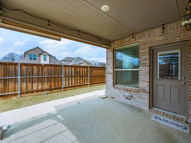 1044 Pitch Pine Street, Hickory Creek, TX 75065