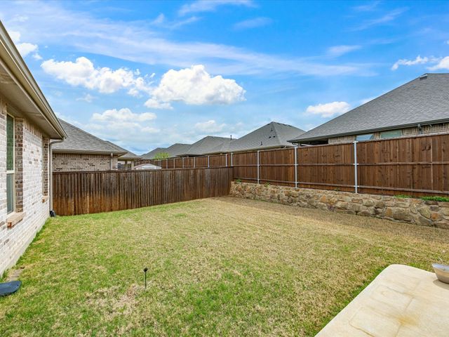 1044 Pitch Pine Street, Hickory Creek, TX 75065