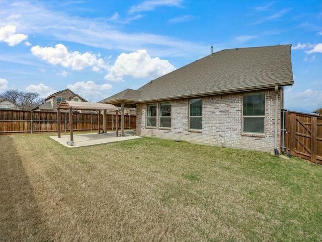 1044 Pitch Pine Street, Hickory Creek, TX 75065