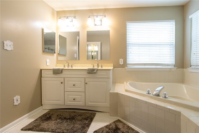 111 Woodcrest, Peters Twp, PA 15367
