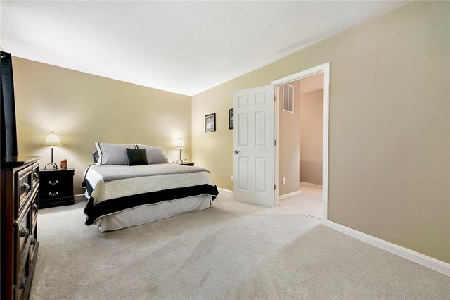 111 Woodcrest, Peters Twp, PA 15367