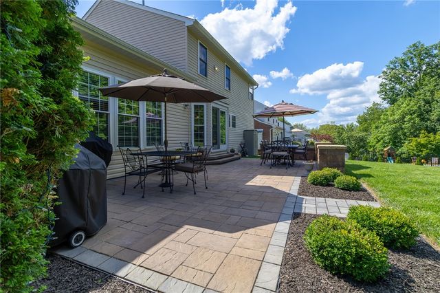 111 Woodcrest, Peters Twp, PA 15367