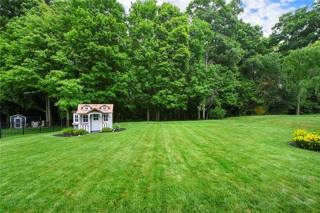 111 Woodcrest, Peters Twp, PA 15367
