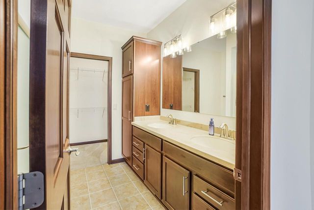 N53W35192 Lighthouse LANE, Oconomowoc, WI 53066