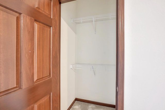 N53W35192 Lighthouse LANE, Oconomowoc, WI 53066