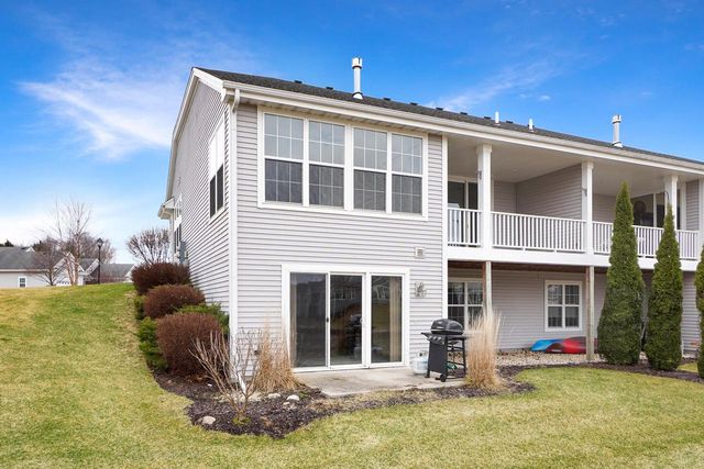 N53W35192 Lighthouse LANE, Oconomowoc, WI 53066