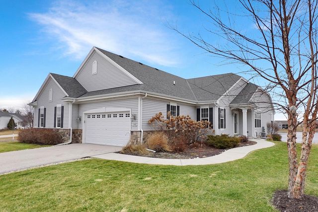 N53W35192 Lighthouse LANE, Oconomowoc, WI 53066